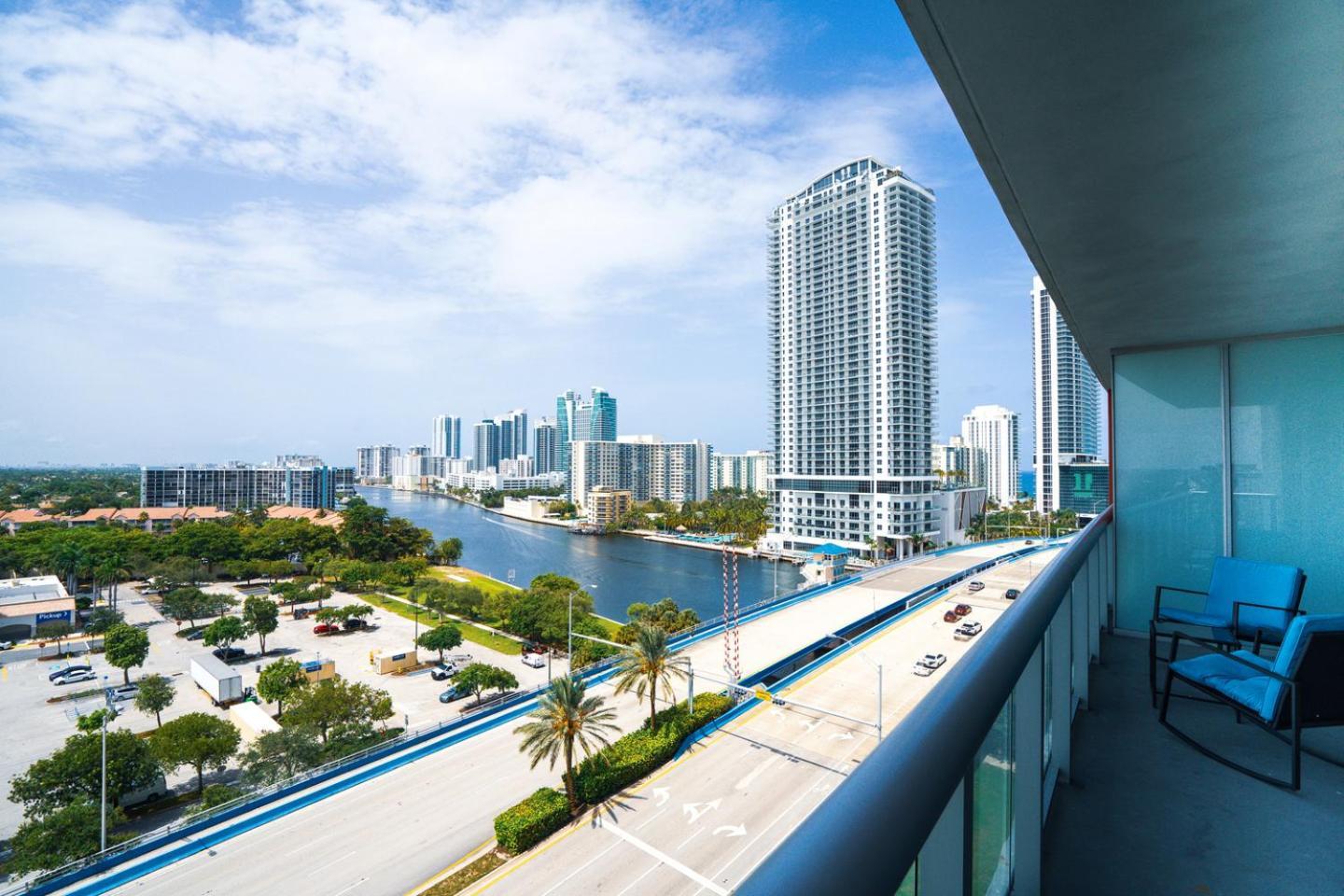 Beach Walk Hallandale Beach Exterior foto