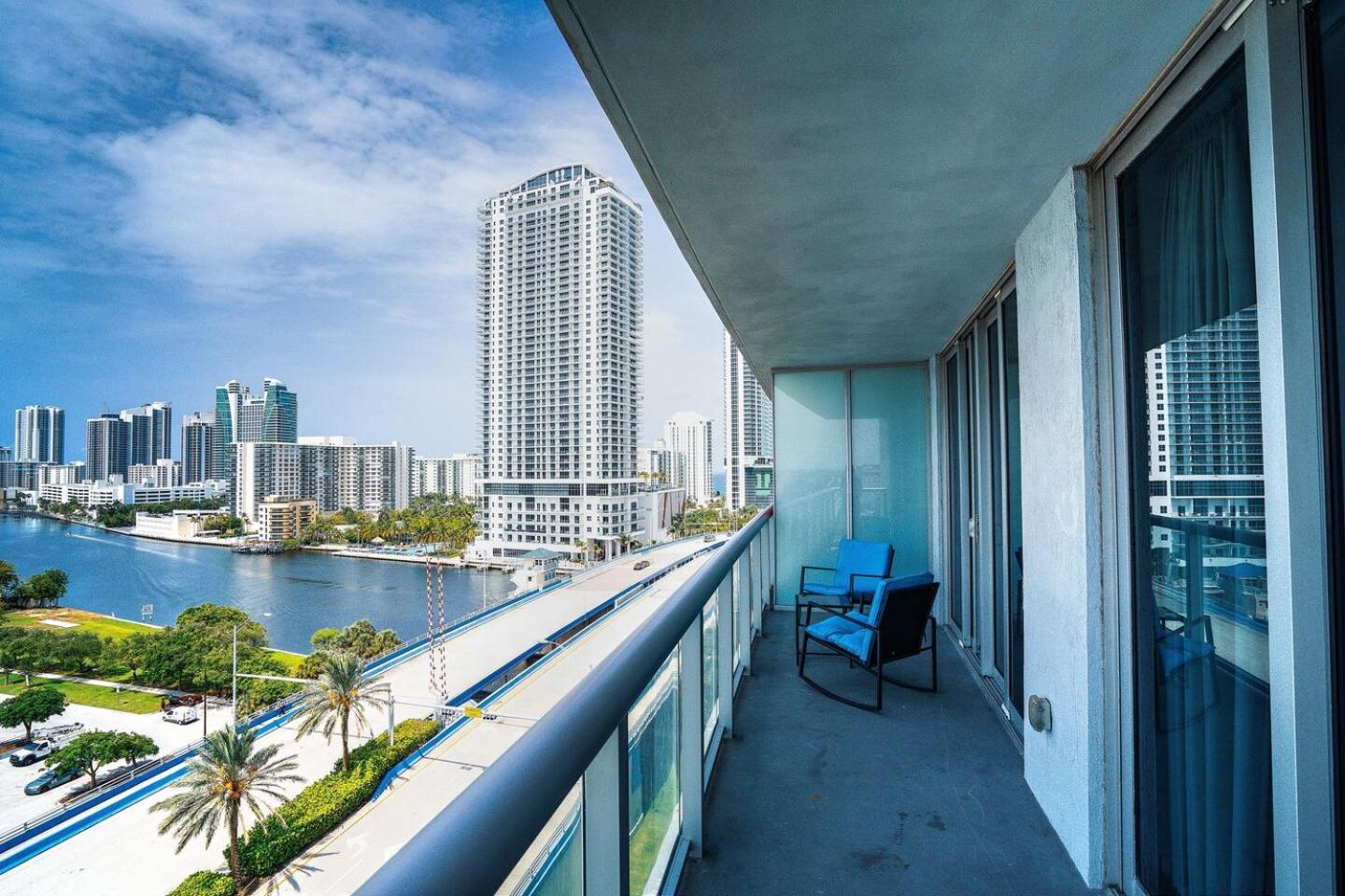 Beach Walk Hallandale Beach Exterior foto
